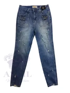 Jean focalizado con rasgados azul